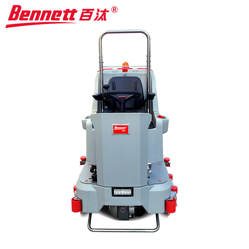 Bennett Dragoon D200-100d — Аккумуляторная поломоечная машина с местом для оператора фото 2