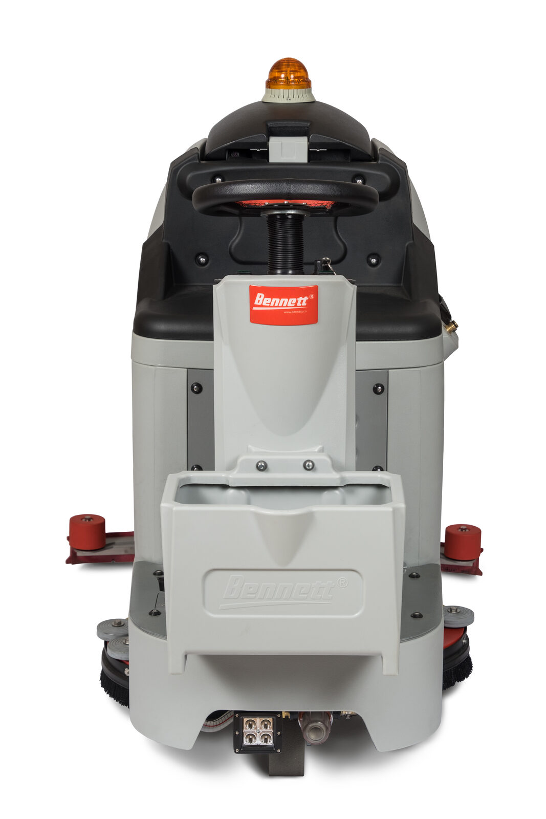 Bennett Ranger R660b — Поломоечная машина с местом для оператора
