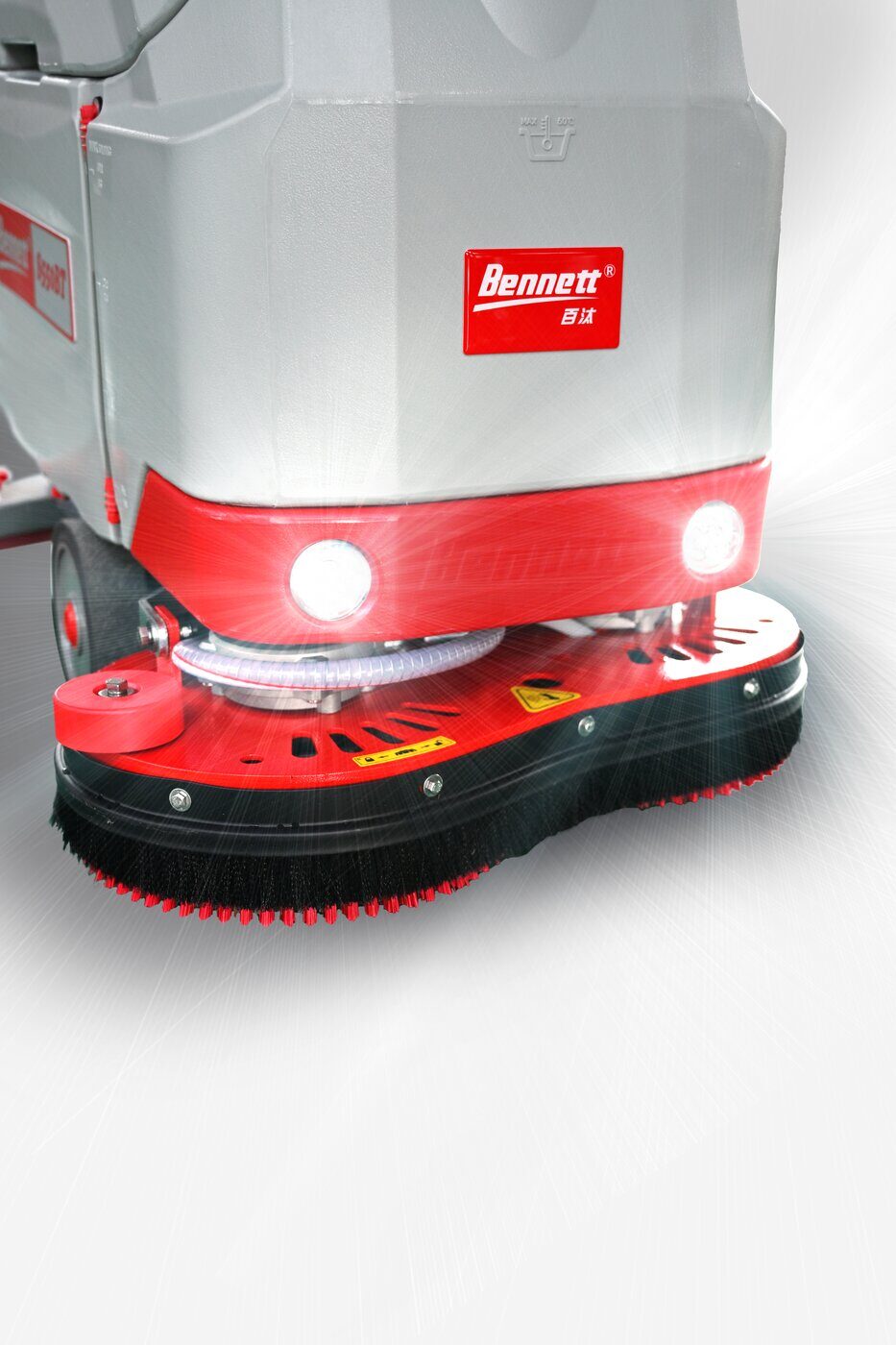 Bennett Smart S550BT — серия аккумуляторных поломоечных машин с приводом на колёса фото 18
